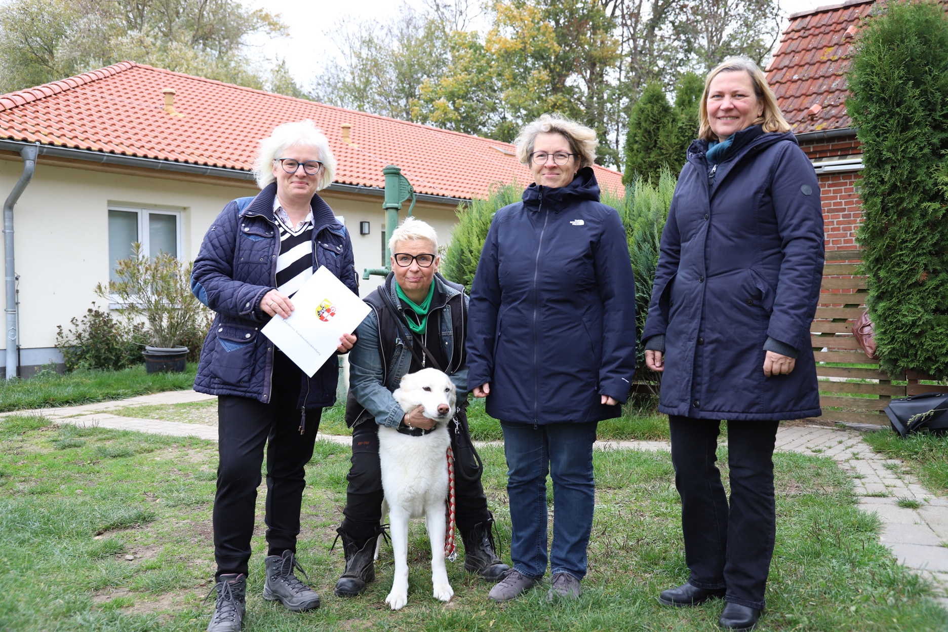 10.000 Euro an Tierheim Dorf Mecklenburg übergeben